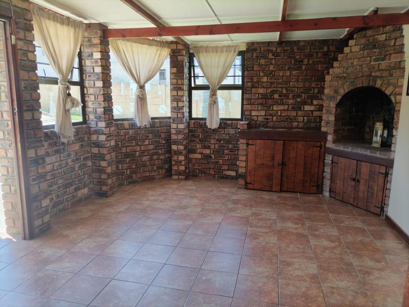 5 Bedroom Property for Sale in Amalinda Eastern Cape